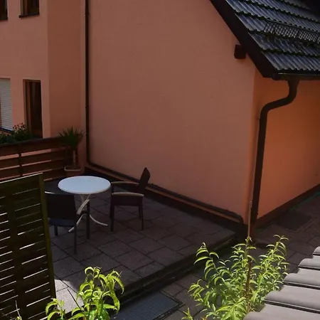 Apartman 1 Erika Wolf